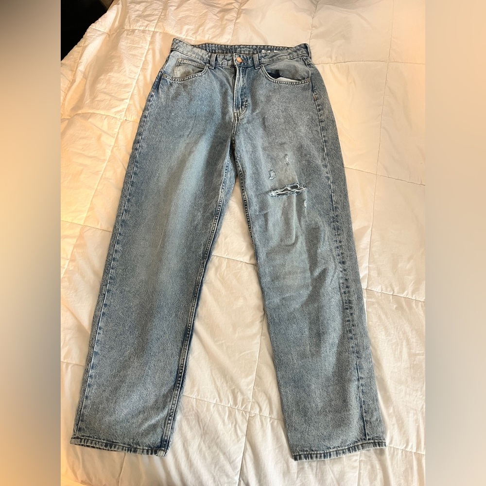 H&M 90’s Ultra High Rise Baggy Jeans